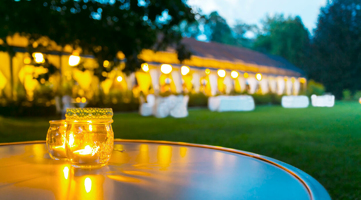 4 Ways to Stay Ahead of Outdoor Event Decor Trends