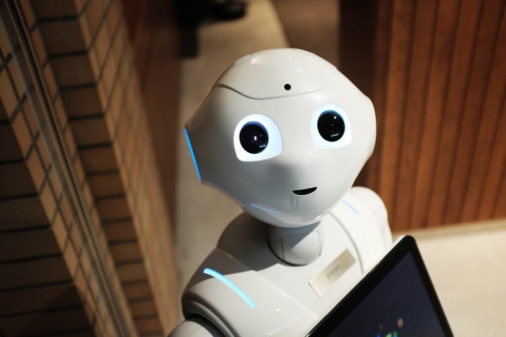 6 Hotel Brands Leading the Way with Using Robot Technology